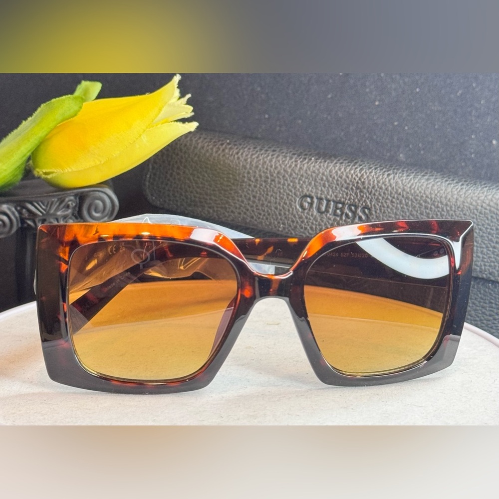 Guess Womens 53mm Dark Brown Resin Gold Tone Link Sunglasses GF0424-52F
